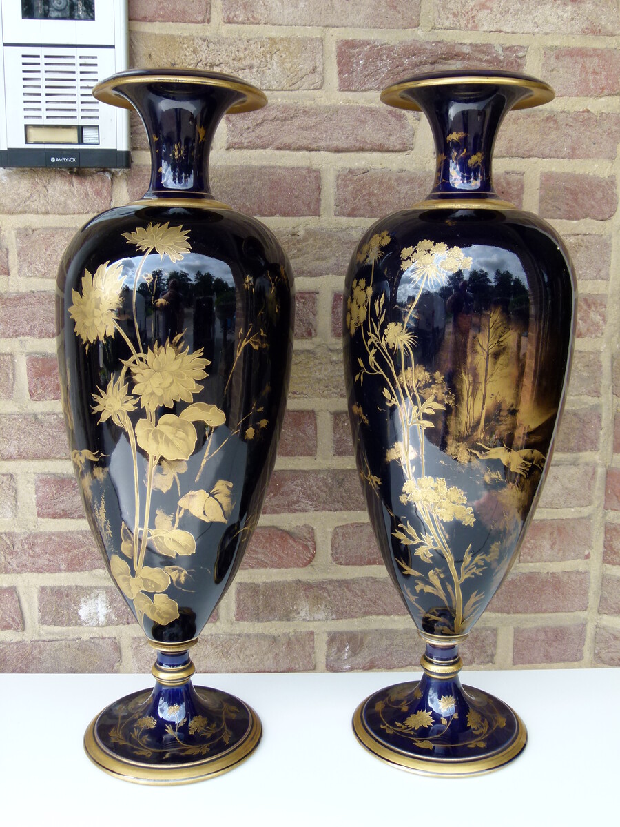 Napoleon 3 Pair vases in cobalt blue and gilt decoration of flowers