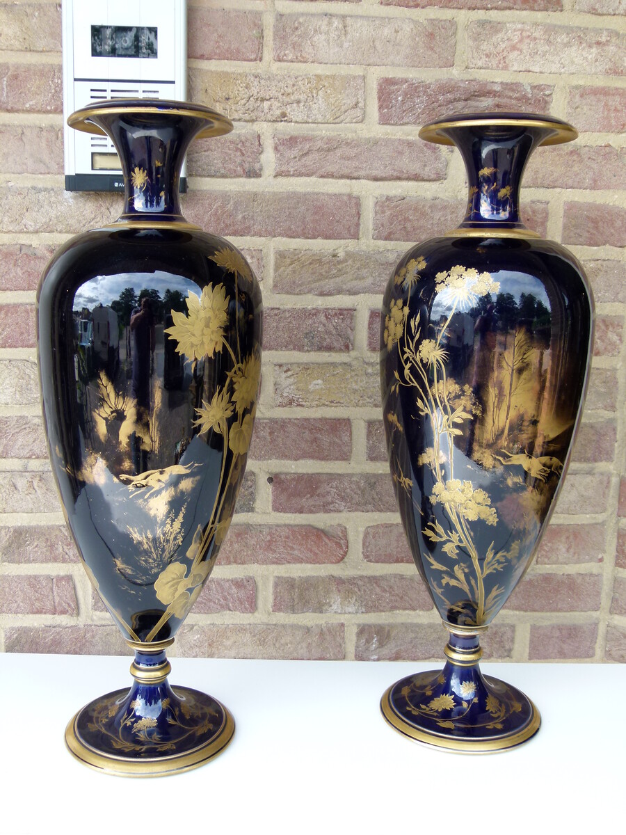 Napoleon 3 Pair vases in cobalt blue and gilt decoration of flowers