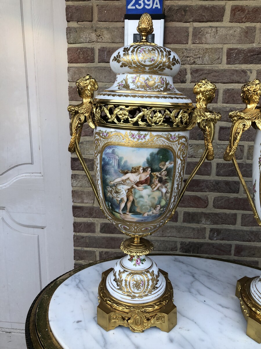 Napoleon 3 Pair vases with gilt ormolu and romantic scenes