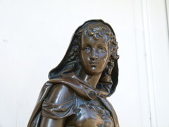 Napoleon 3 style Sculpture of a lady with flowers by Bouret in bronze and green marble, France 1880