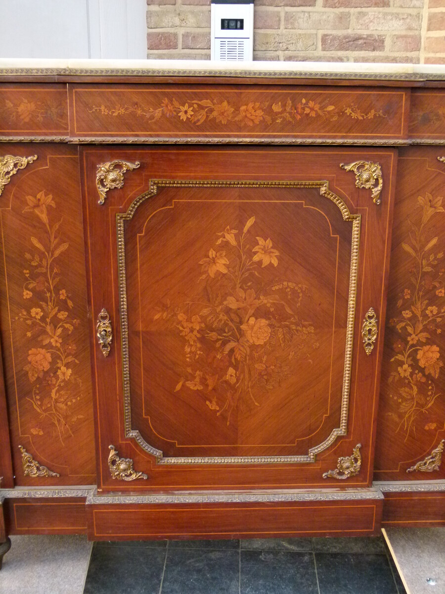 Napoleon 3 Sideboard with flowers marquetry
