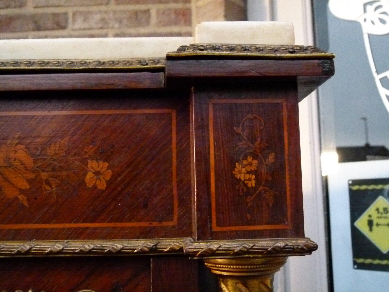 Napoleon 3 Sideboard with flowers marquetry