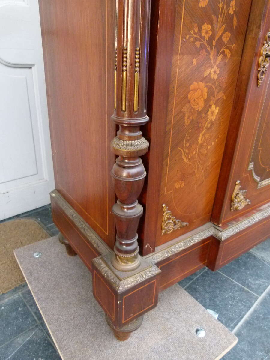 Napoleon 3 Sideboard with flowers marquetry