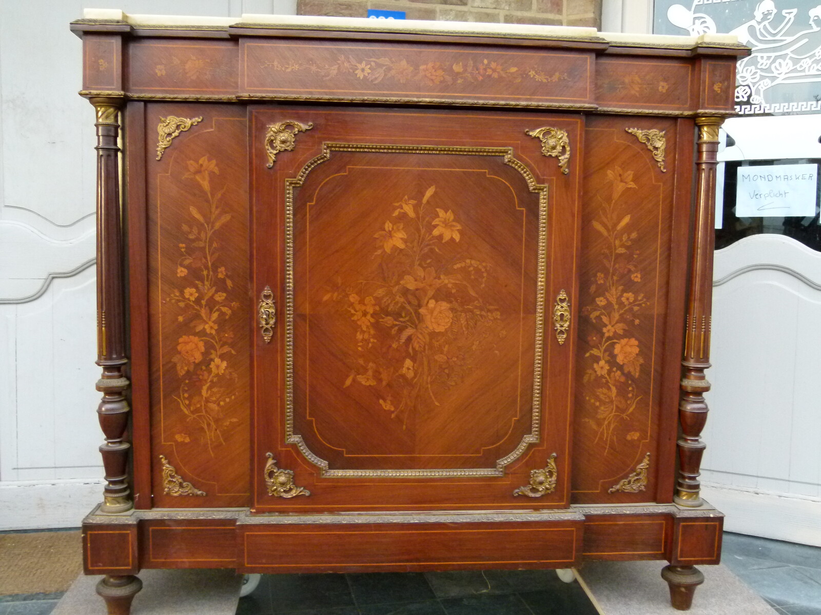 Napoleon 3 Sideboard with flowers marquetry