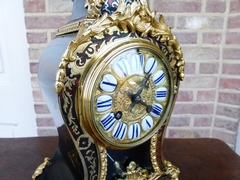 Napoleon III style Boulle styl cartel clock in gilded bronze and tortoiseshell marquetry, France 1890