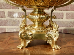 Napoleon III style Centerpiece coupe by A. Crokaert Bruxelles Schaerbeek in gilded bronze, Belgium 1880