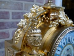 Napoleon III style Clock pendule with Sévres porcelain in gilded bronze, France 1880