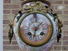 Napoleon III style Clockset with romantic scenes in Sévres porcelain and gilded bronze, France 1880