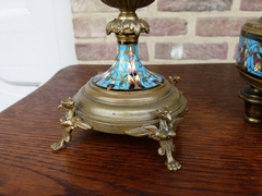 Napoleon III style cloisonné Clockset with putti,s in gilded bronze, France 1870