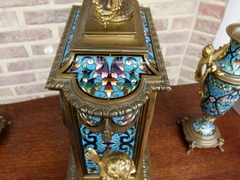 Napoleon III style cloisonné Clockset with putti,s in gilded bronze, France 1870