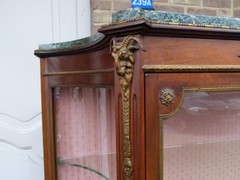 Napoleon III style Display cabinet with curved glass in gilded bronze and mahogany, France 1880