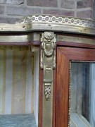 Napoleon III style Display cabinet with curved glass and marble top in mahogany and gilded bronze, France 1880