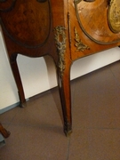 Napoleon III, Linke styl style Display cabinet with curved glass in different woods,satinwood,rosewood and gilded bronze, France 1880