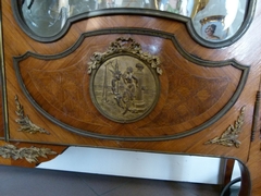 Napoleon III, Linke styl style Display cabinet with curved glass in different woods,satinwood,rosewood and gilded bronze, France 1880