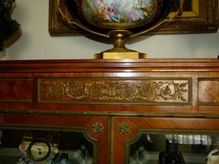 Napoleon III, Linke styl style Display cabinet with curved glass in different woods,satinwood,rosewood and gilded bronze, France 1880