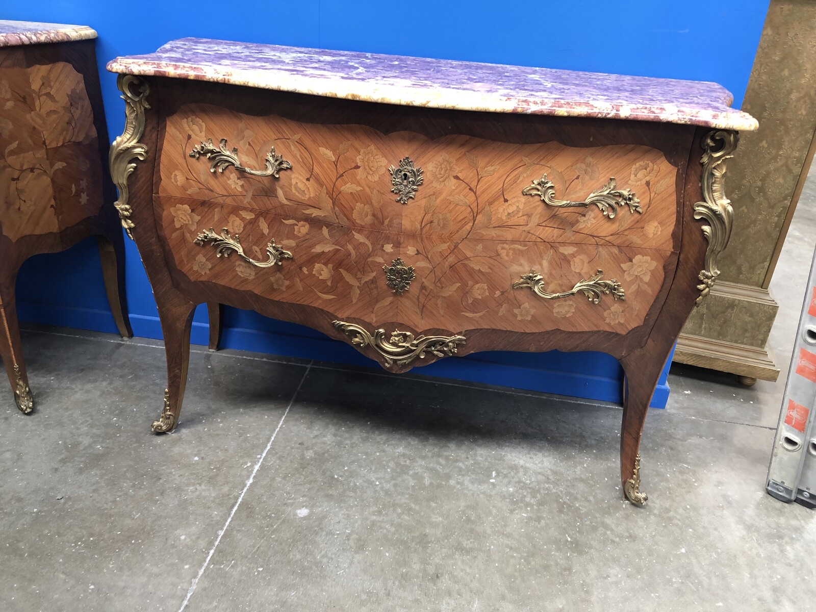 Napoleon III Pair chest of drawers with flowor marquetry and marble tops