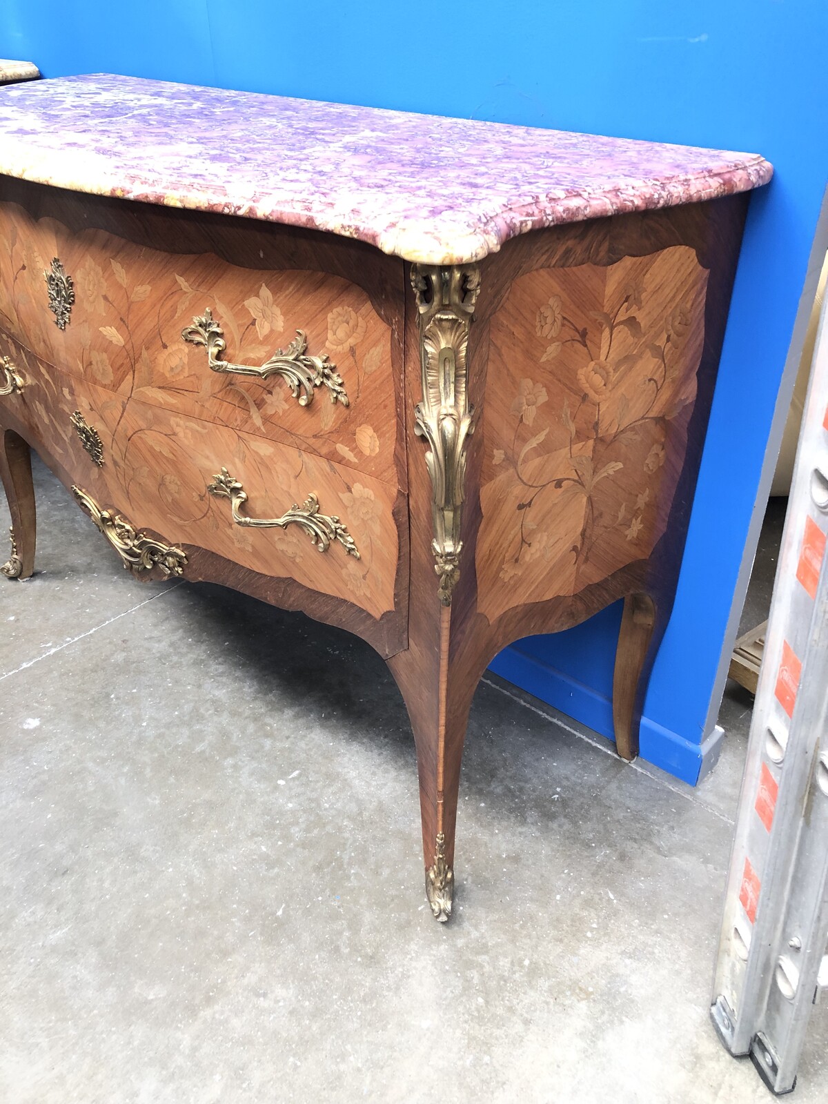 Napoleon III Pair chest of drawers with flowor marquetry and marble tops