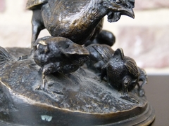 Napoleon III style Sculpture by P.J.Mene of mother chicken and chickens in patinated bronze, France 1870