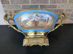 Napoleon III style Sévres porcelain centerpiece coupe  in gilded bronze , France 1870