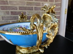 Napoleon III style Sévres porcelain centerpiece coupe  in gilded bronze , France 1870