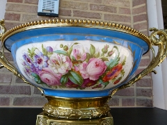 Napoleon III style Sévres porcelain centerpiece coupe  in gilded bronze , France 1870