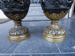 Paire vases with cherubs in patinated bronze, France 1880