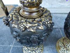 Paire vases with cherubs in patinated bronze, France 1880