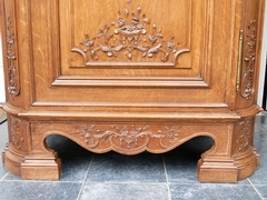 Regénce style One-door cabinet signed by Nullens J.  in carved oak, Belgium,Liége 1950