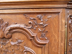 Regénce style One-door cabinet signed by Nullens J.  in carved oak, Belgium,Liége 1950