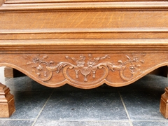 Regénce style One-door cabinet signed by Nullens J.  in carved oak, Belgium,Liége 1950