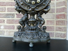 Renaisence style Pendule  in spelter zamac, France 1900