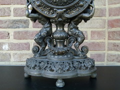 Renaisence style Pendule  in spelter zamac, France 1900