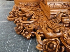 Renaisence style Wall console in carved oak, Belgium 1930