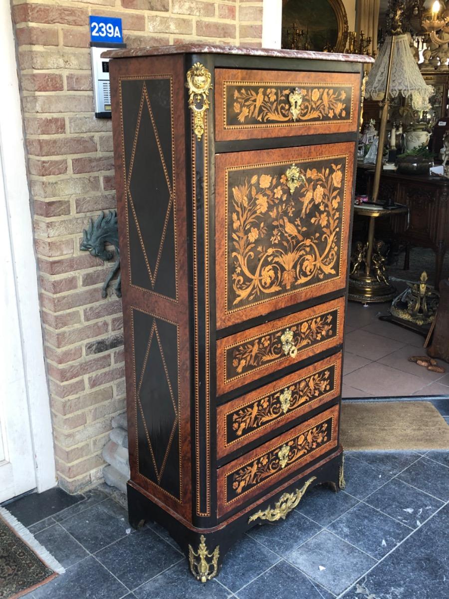 Secretary in Napoleon III style with nice quality of marquetry 