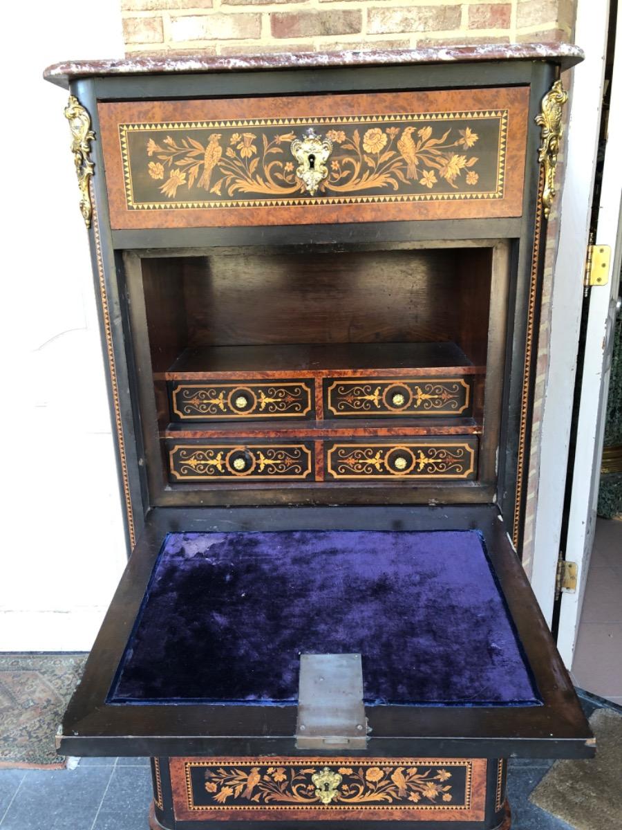 Secretary in Napoleon III style with nice quality of marquetry 