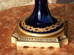 style Sévres centerpiece in gilded bronze and Sévres porcelain, France 1920